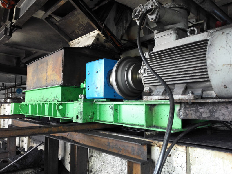 Slime filter cake crusher